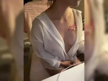 YourCrush  live sex cam