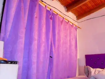 Ebony-NeighborMoans  live sex cam