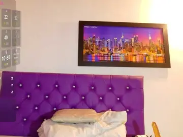 Ebony-NeighborMoans  live sex cam