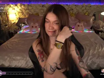 AnacondaOn  live sex cam