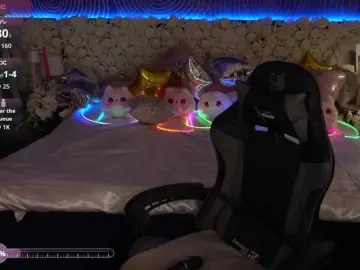 AnacondaOn  live sex cam