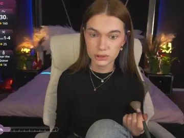 AnacondaOn  live sex cam