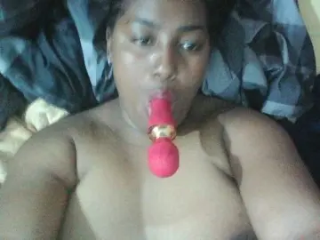 Grassia2  live sex cam