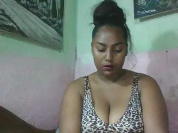 Grassia2  live sex cam