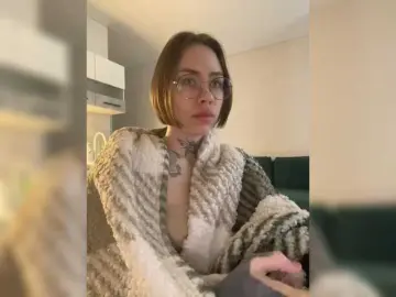 IRAONIC  live sex cam