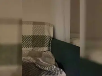 IRAONIC  live sex cam