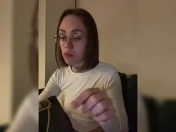 IRAONIC  live sex cam