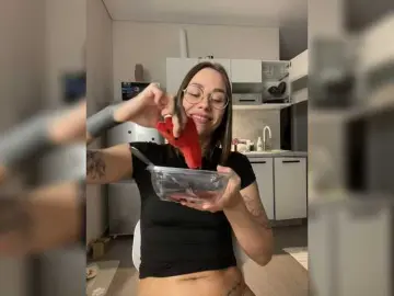 IRAONIC  live sex cam