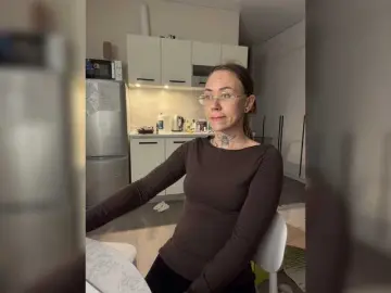 IRAONIC  live sex cam