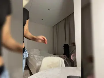 IRAONIC  live sex cam