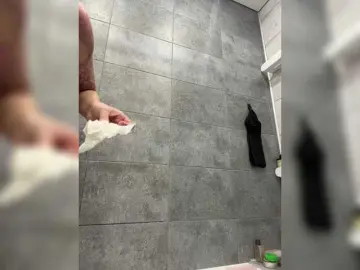 IRAONIC  live sex cam