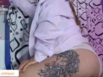 Karlarodriguez1  live sex cam