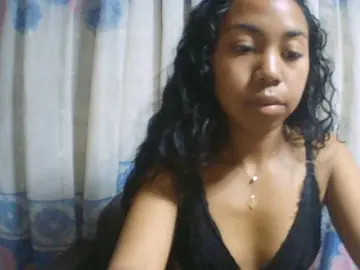 Natalie-Luxa  live sex cam