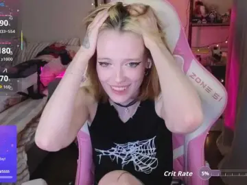 Crispy-tati-  live sex cam