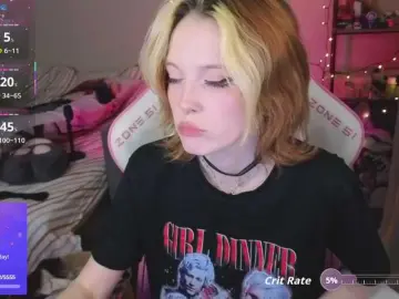 Crispy-tati-  live sex cam