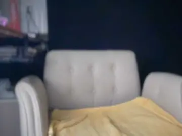 Ema-love  live sex cam