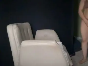 Ema-love  live sex cam