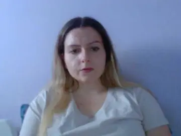 BritneyBlond  live sex cam
