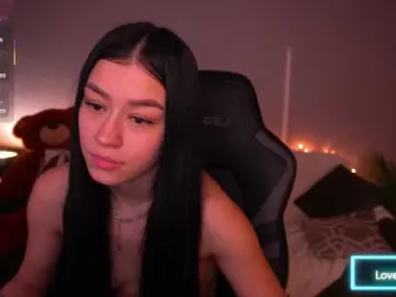 FataleNellie  live sex cam