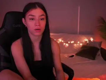 FataleNellie  live sex cam