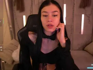 FataleNellie  live sex cam