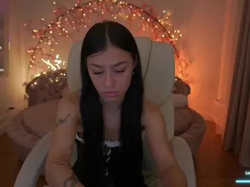 FataleNellie  live sex cam