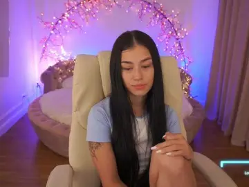 FataleNellie  live sex cam
