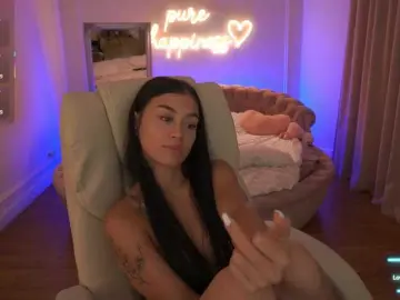 FataleNellie  live sex cam