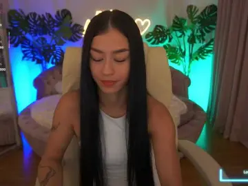 FataleNellie  live sex cam