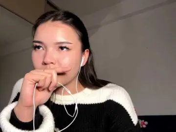 OfeliaHarger  live sex cam