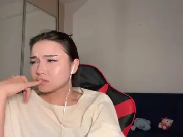 OfeliaHarger  live sex cam