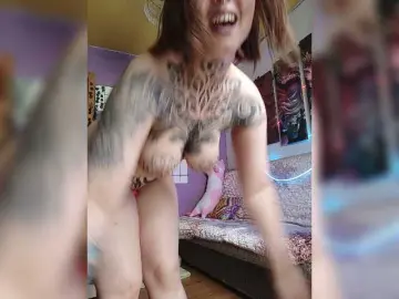 -Yourgirl  live sex cam