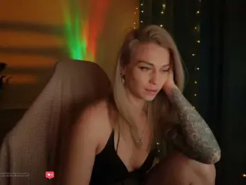 BlackMonro  live sex cam