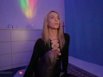 BlackMonro  live sex cam