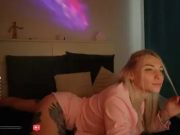 BlackMonro  live sex cam