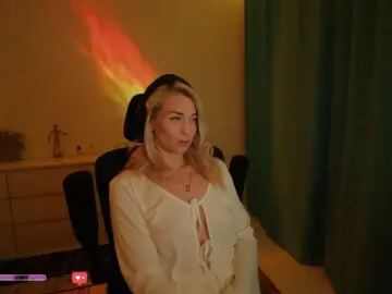 BlackMonro  live sex cam