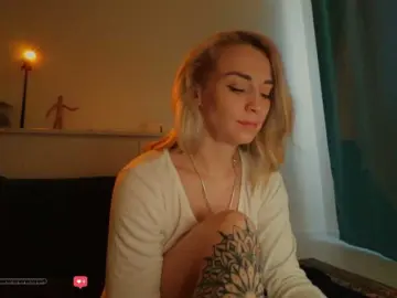 BlackMonro  live sex cam