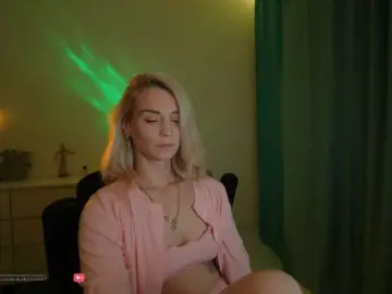 BlackMonro  live sex cam