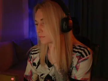 BlackMonro  live sex cam