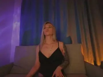 BlackMonro  live sex cam