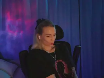 BlackMonro  live sex cam