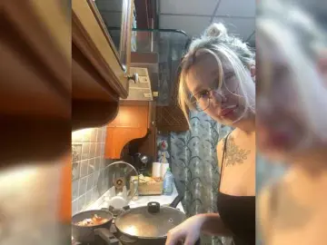 HoneyZaya  live sex cam