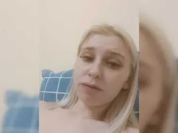 Kissa-Lisaa  live sex cam