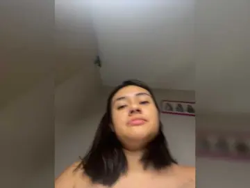 LaraFoxx  live sex cam