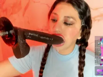 Hadecute  live sex cam