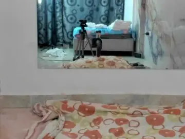Hadecute  live sex cam