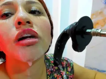 Hadecute  live sex cam