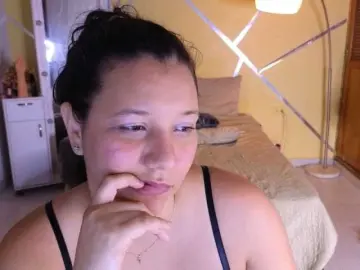 Janapop  live sex cam