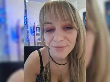 Krisred  live sex cam