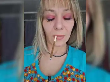 Krisred  live sex cam